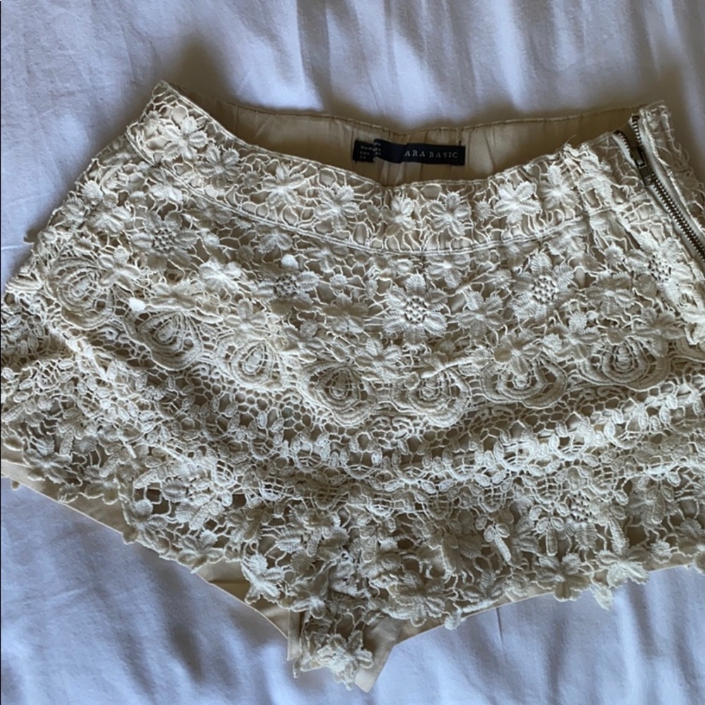 Zara crocheted mid waisted white shorts